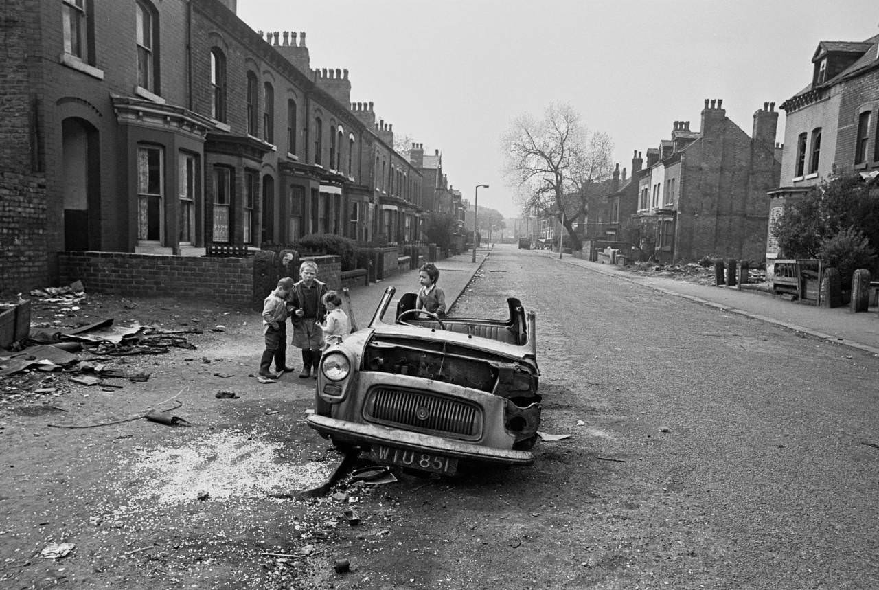 #7 Street scene Manchester 1970