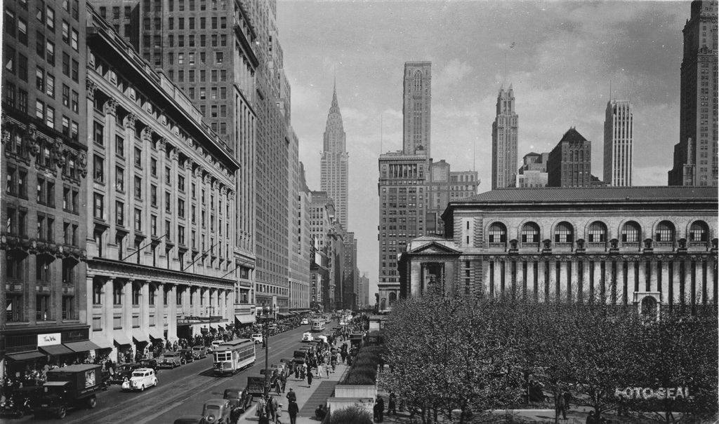 #35 42nd Street and 6th Avenue, 1938