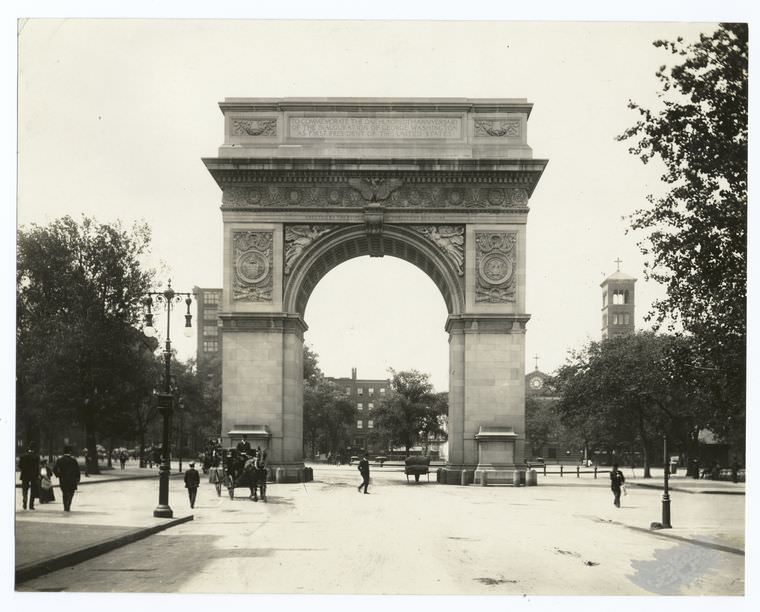 #11 The Washington Arch