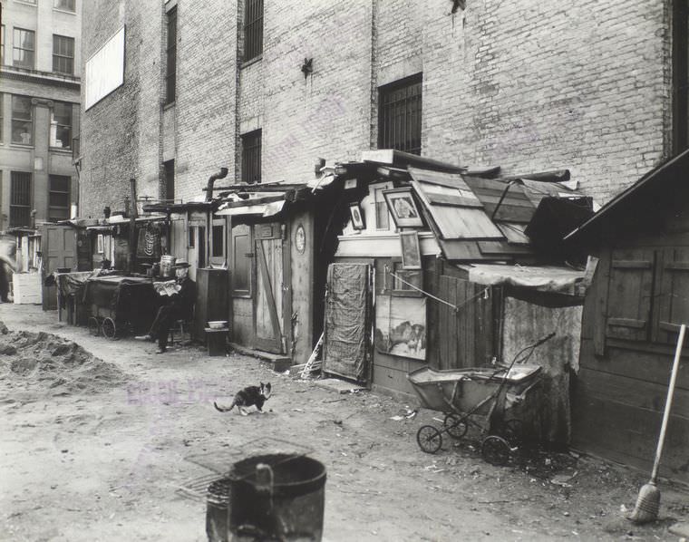 #12 Unemployed and huts, Mercer Street, Manhattan, October 25, 1935