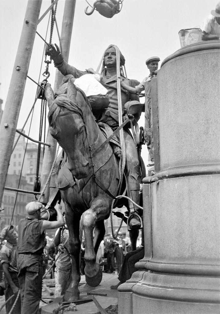 #56 Preparing to Hoist Washington Statue in Union Square, New York City, 1930.