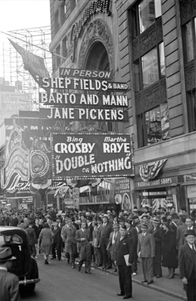 #39 Paramount Theatre, New York, 1937