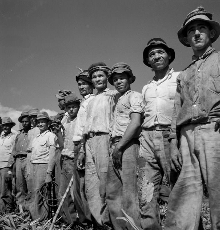 #24 Laborers on a sugar plantation near Arecibo.