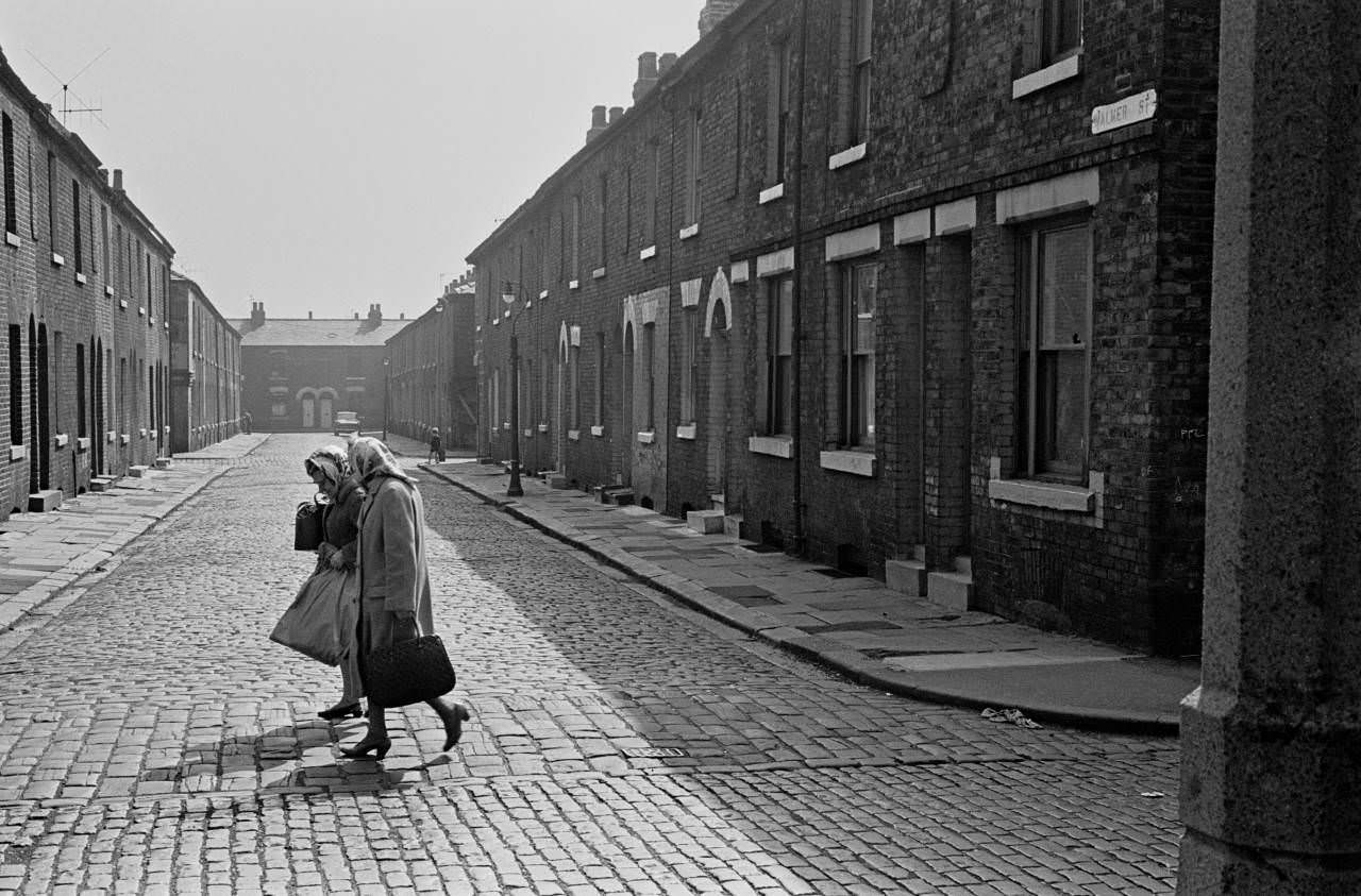 #18 Street scene Salford 3 1970