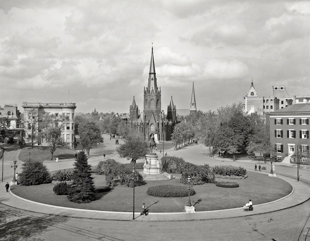 #14 Thomas Circle and Luther Place Memorial Church in Washington, D.C., circa 1906.