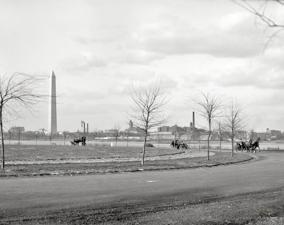 #18 The Boulevard, Potomac Park, Washington, D.C., 1908.
