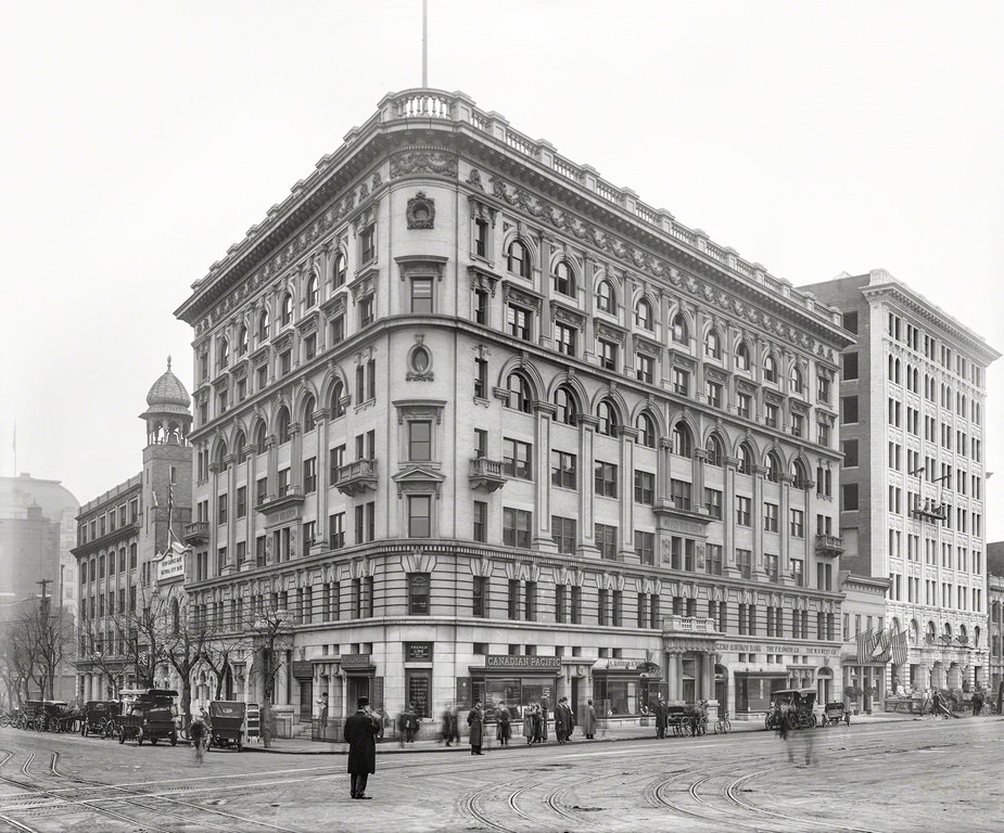 #1 Bond Building, Fourteenth Street, Washington, D.C., circa 1907.