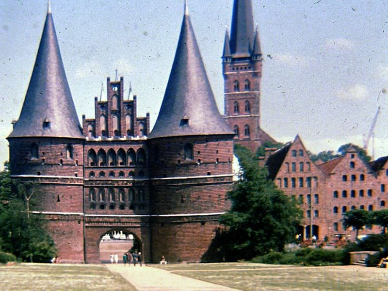 #18 Lübeck. Holstentor, 1960s