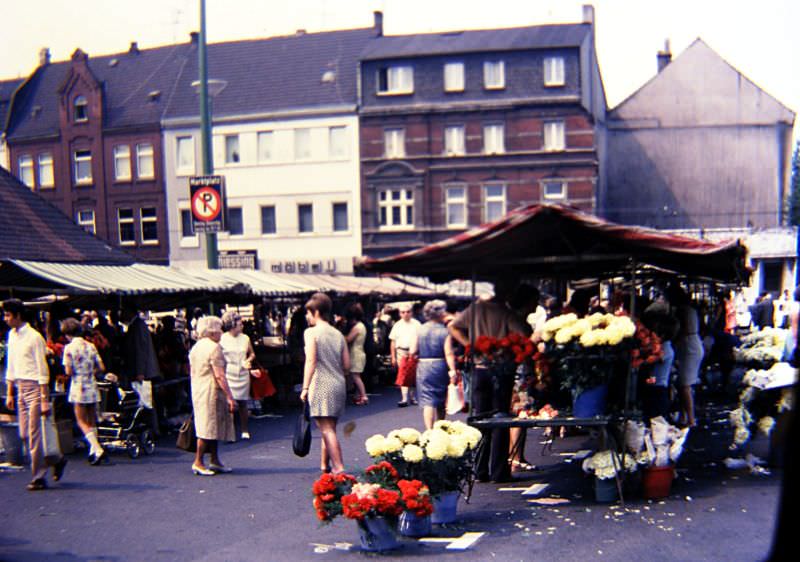 #10 Gladbeck marketplace, 1960s