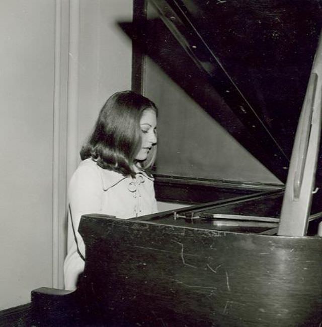 #30 Dorothy Bauccio