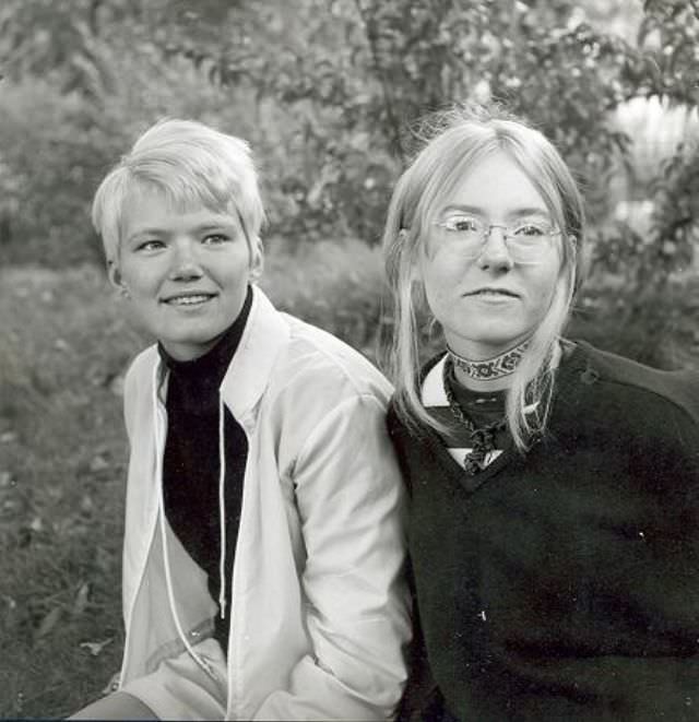 #49 Karen Thoens and Elaine Grasse