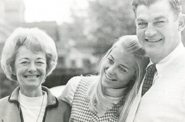 #44 Cybill Shepherd with her father and mother.