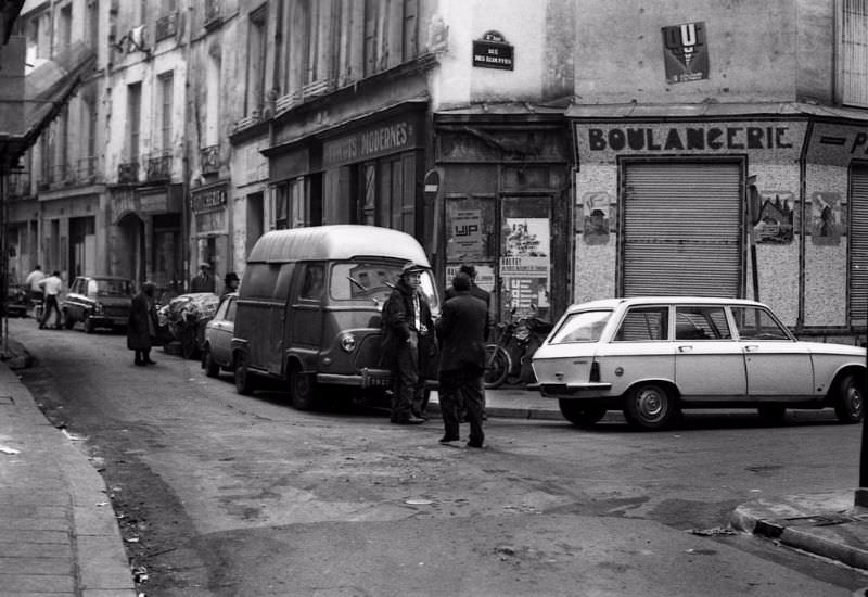 #26 Corner Boulangerie Rue des Rosiers et Rue des Ecouffes, near Metro Saint-Paul, Paris, 1978