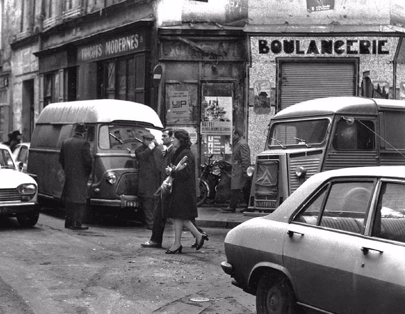 #27 Corner Boulangerie Rue des Rosiers et Rue des Ecouffes, near Metro Saint-Paul, Paris, 1978
