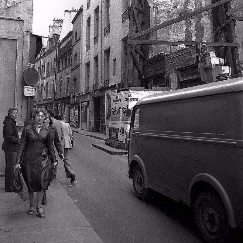 #40 Street scene in Paris, 1978