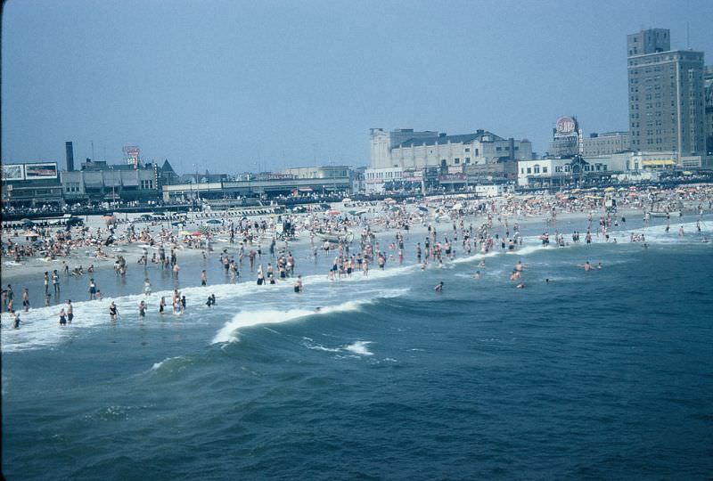 #29 Atlantic City beach and waterfront, New Jersey. July 1959
