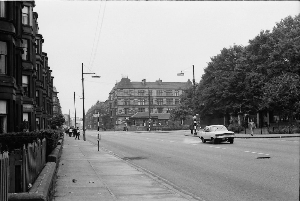 #6 From the gates of Alexandra Park on Alexandra Parade looking westwards towards Alexandra Park Street.