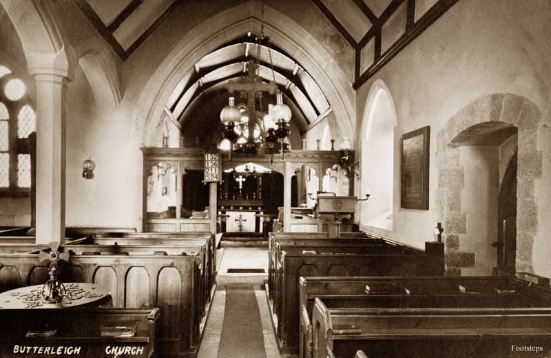 #22 Butterleigh church interior, Devon, circa 1910s