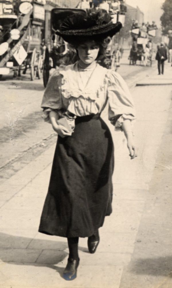 #4 Kensington Church Street. Aug. 2, 1906