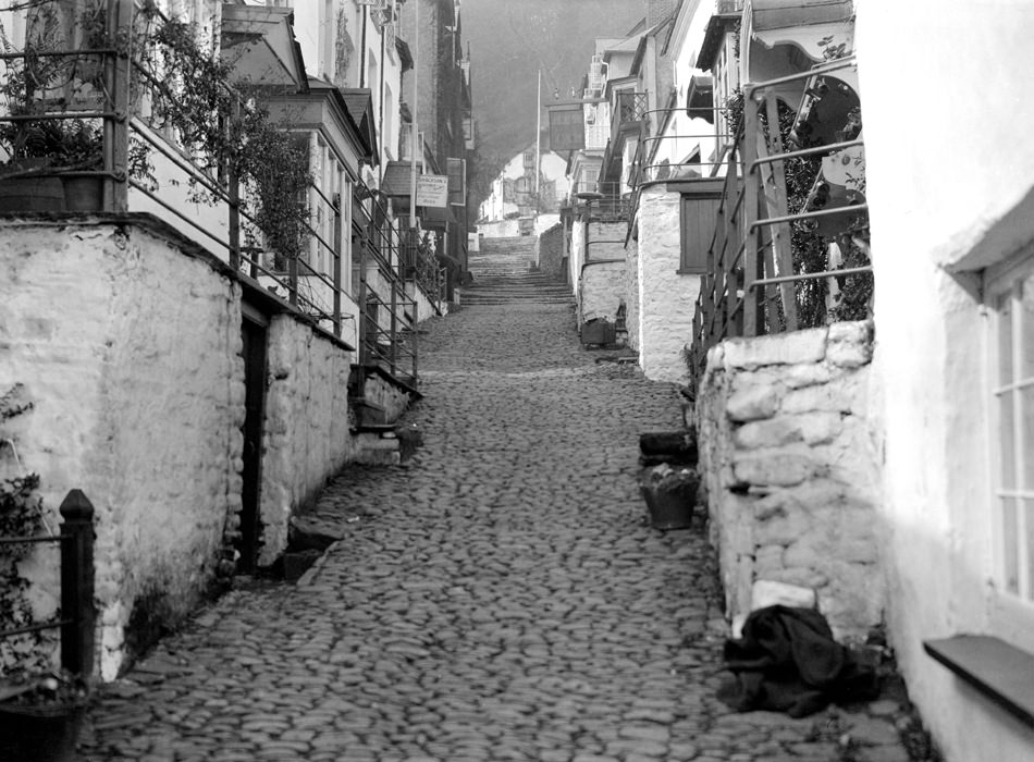 #33 Steep street, Clovelly, Devon, 1904