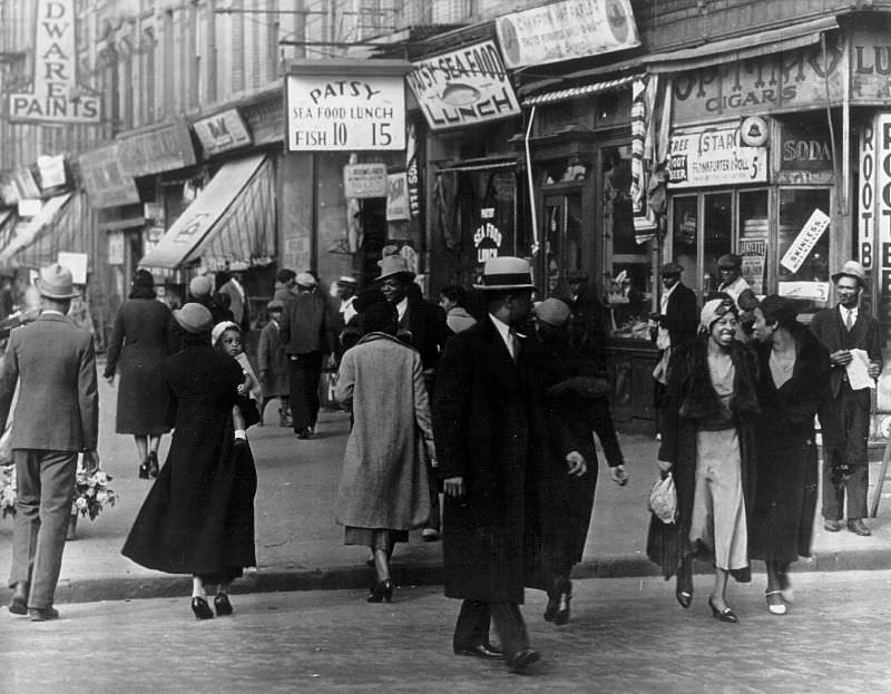 #13 Harlen street scene, 1942.