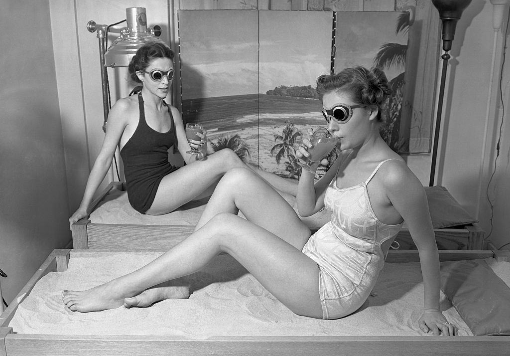 #10 Having completed her facial treatments the client would wait in the Salon Health Bar drinking a fruit goblet until a hairdresser was available.