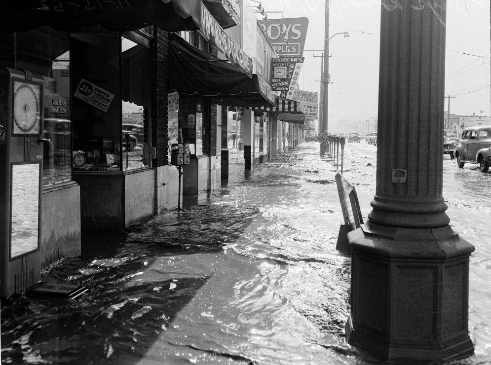 #26 Grace Avenue, Los Angeles. November 1952.