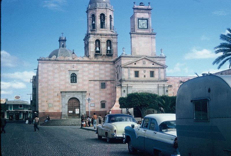 #25 Church of Santa Cruz, Plaza of Obregon, Queretaro. December 1958