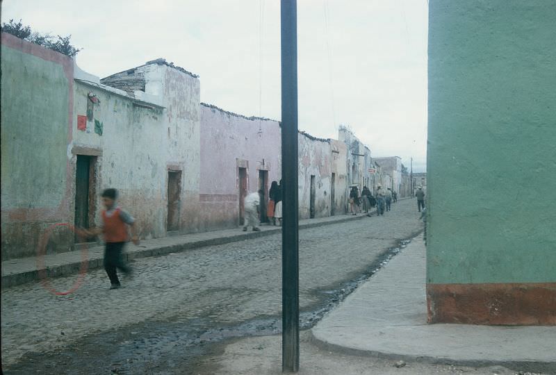#30 Side street scenes, Queretaro. December 1958
