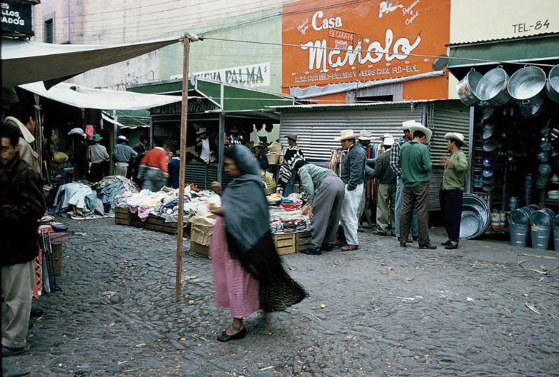 #31 Stands and vendors at market, Queretaro. December 1958