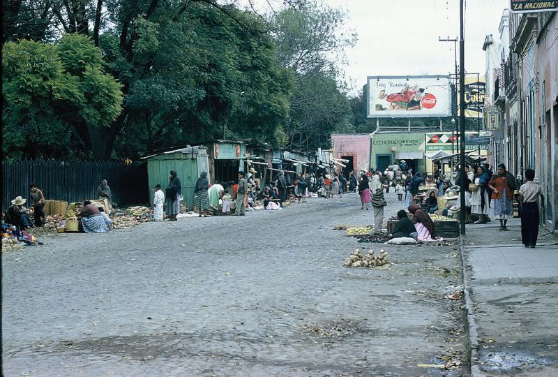 #32 Street market, Queretaro. December 1958