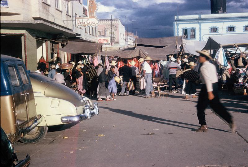 #54 Market and shoppers, Toluca. December 1958