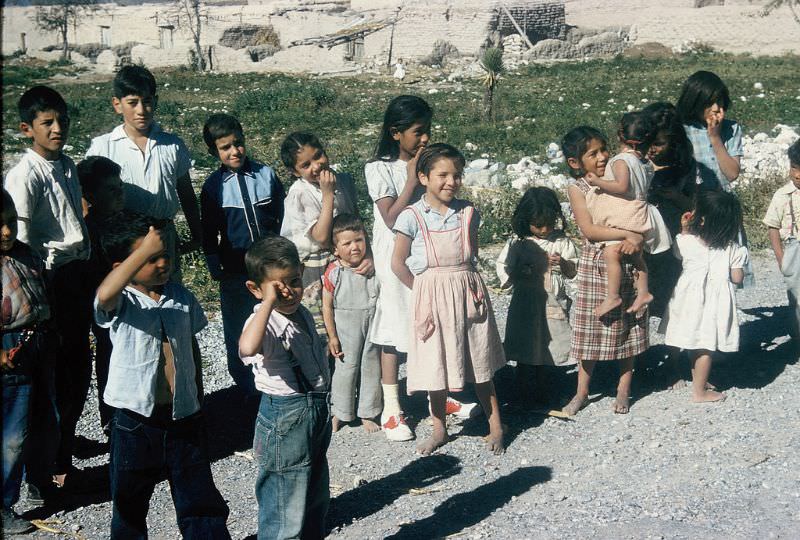 #64 Smiling Mexican children, December 1958
