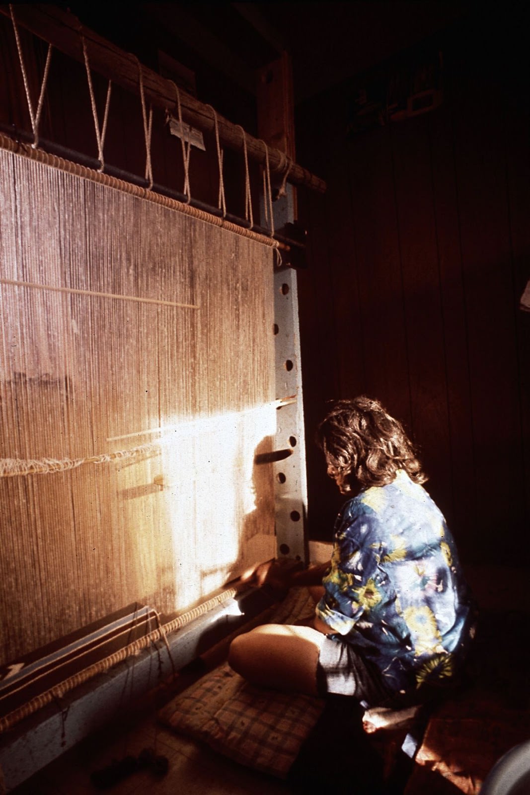 #4 A woman weaves a rug at the Hubbard Trading Post on the Navajo Reservation in Arizona.