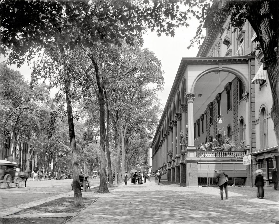 #6 Congress Hall and Broadway. Saratoga Springs, New York, circa 1908.