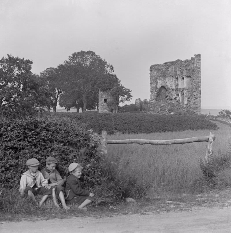 #13 Balquhain Castle from SW, c. 1910.