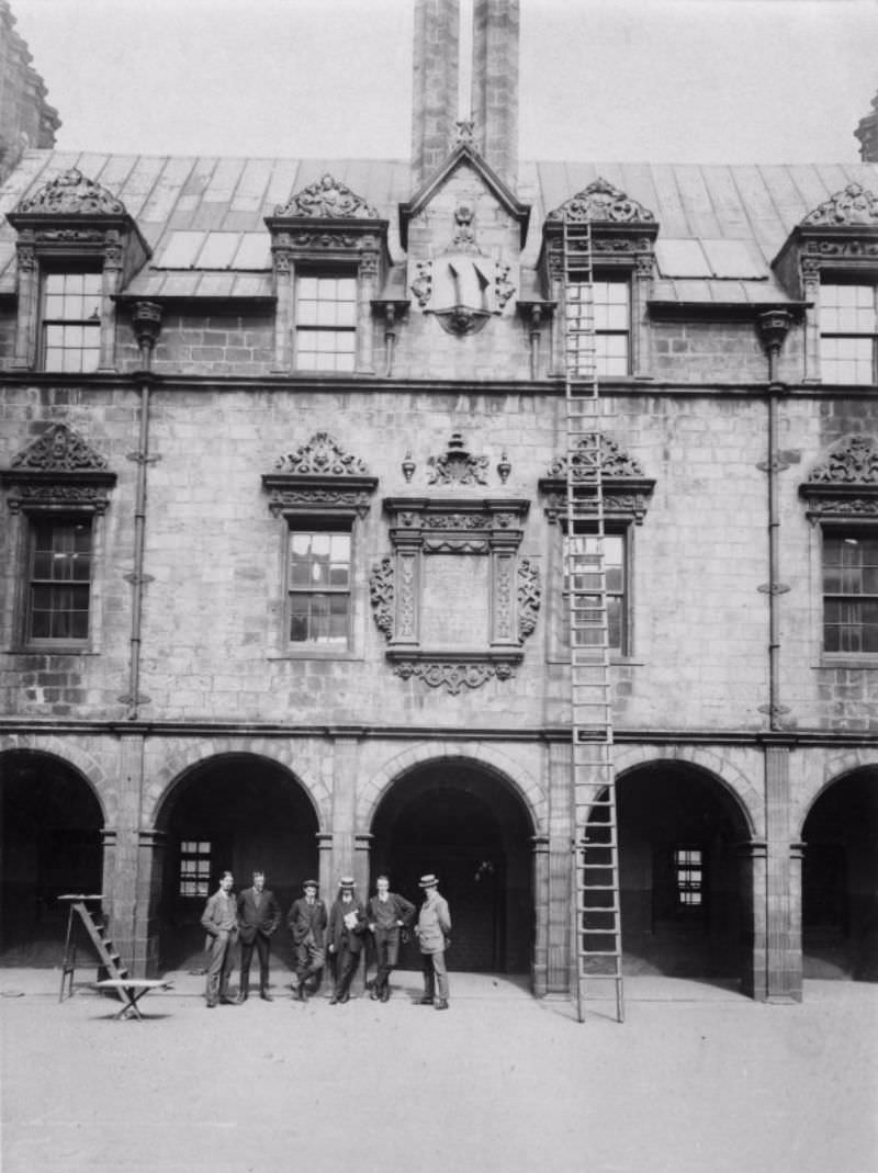 #31 View of the courtyard, George Heriot’s School, Lauriston Place, Edinburgh, c. 1900.
