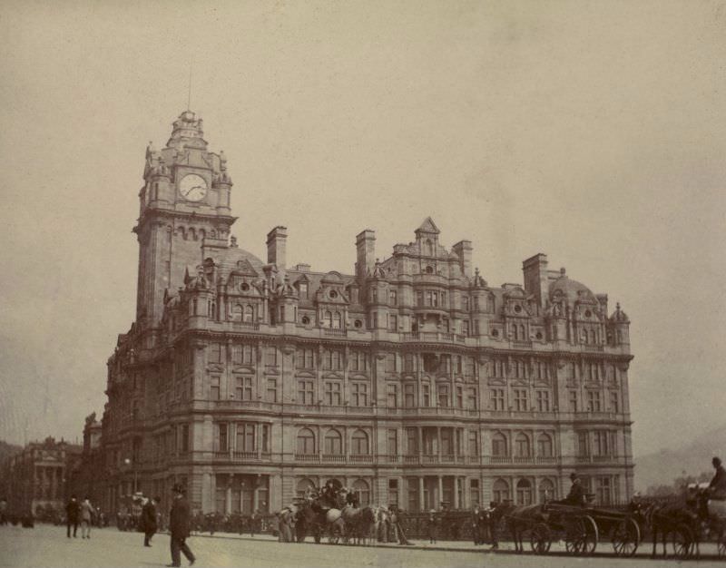 #67 View of the North British Railway Hotel, Edinburgh, c. 1902.