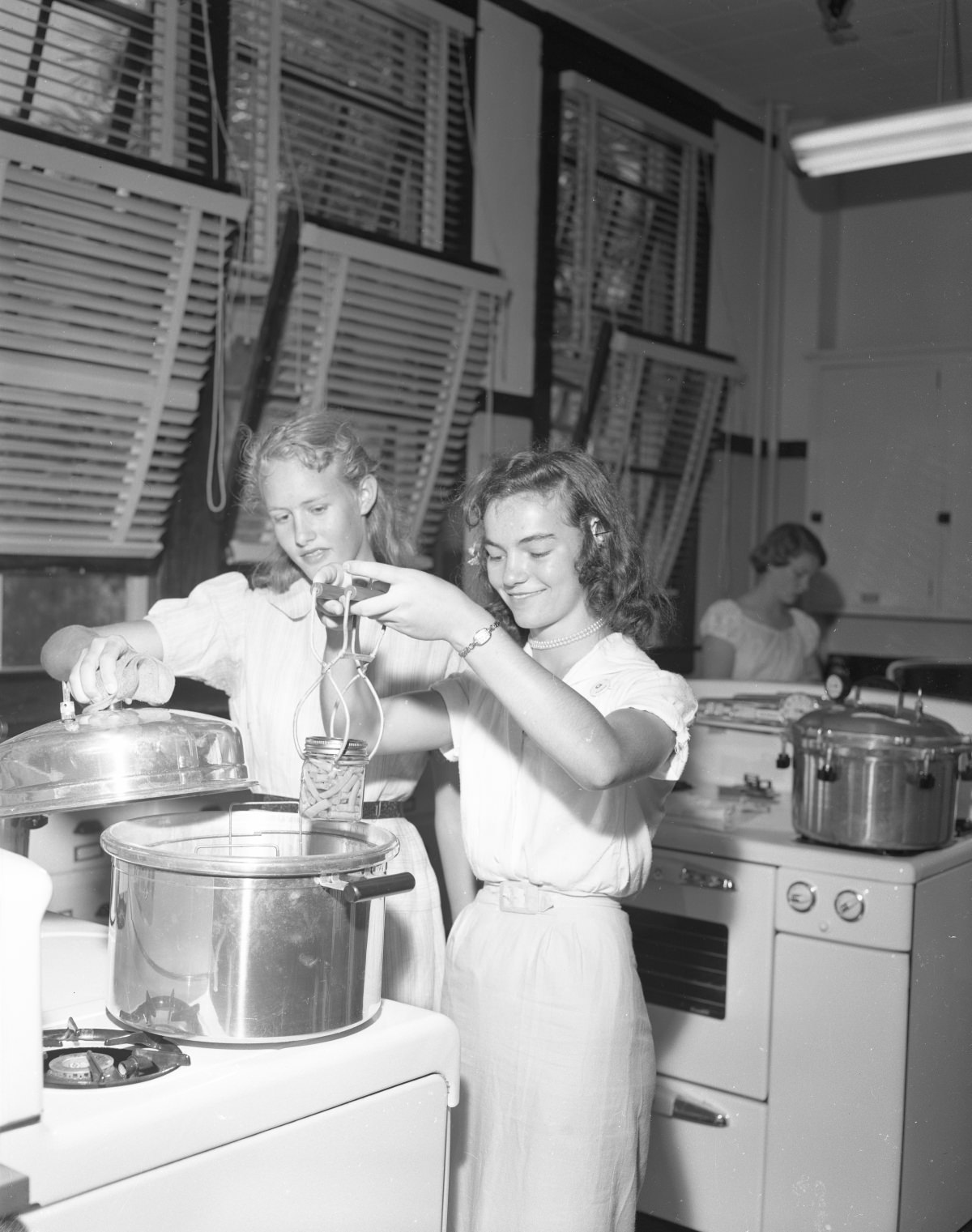 #15 Cooking class – learning to can, 1954