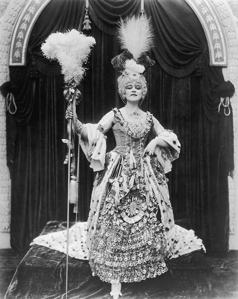#13 Theda Bara in costume as Madame Du Barry in the movie ‘Madame Du Barry’, 1917.