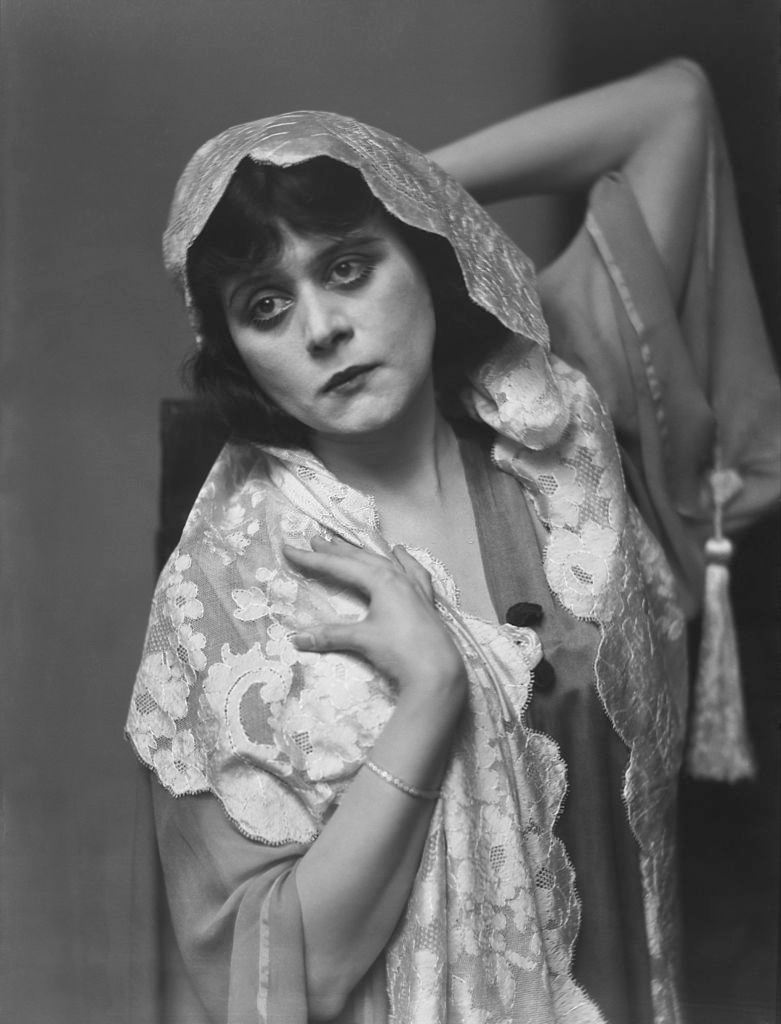 #21 Theda Bara, 1920s.