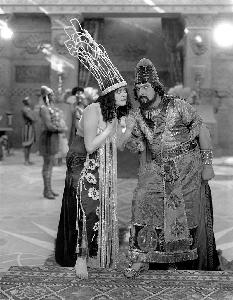 #24 Theda Bara on the set of “Salome”, 1918.