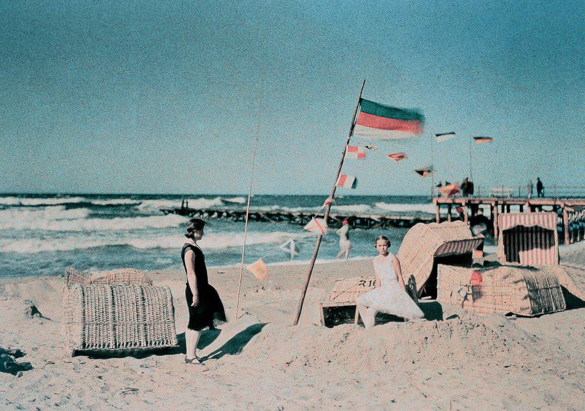 #14 Beach scene with flag. 1925