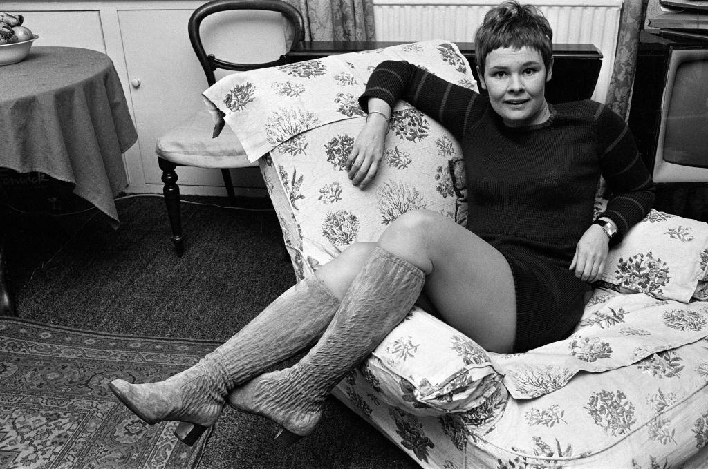 #40 Judi Dench relaxing in the sofa Dench at home, 1967.