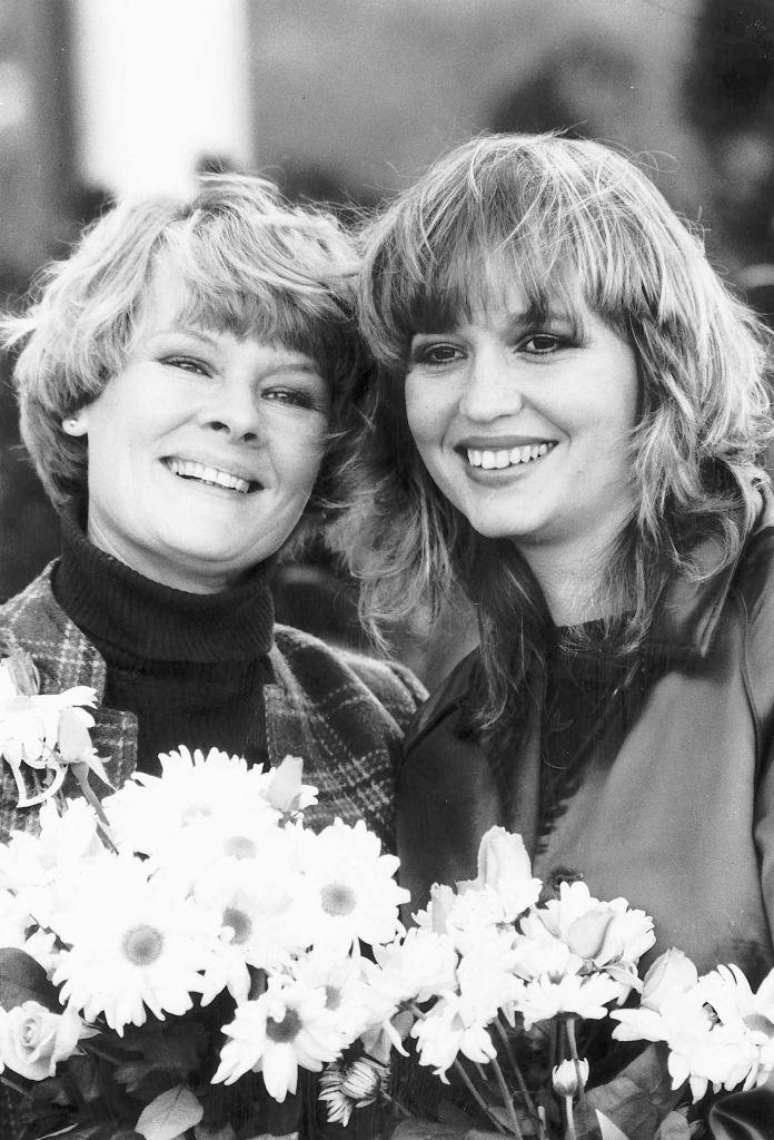 #36 Judi Dench with Susan Penhaligon stars of ITV TV comedy programme’ A Fine Romance’, October 1981