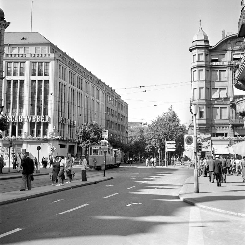 #33 Oscar Weber department store, Bahnhofstrasse, Zürich, circa 1950