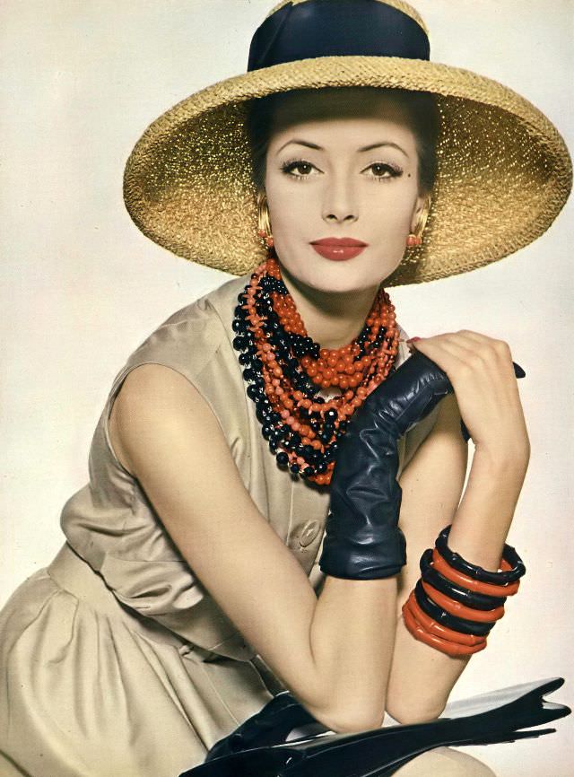 #35 Gitta Schilling in sleeveless cotton and silk dress