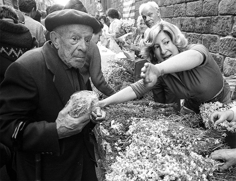 #10 Flower sellers in Barcelona, 1960s