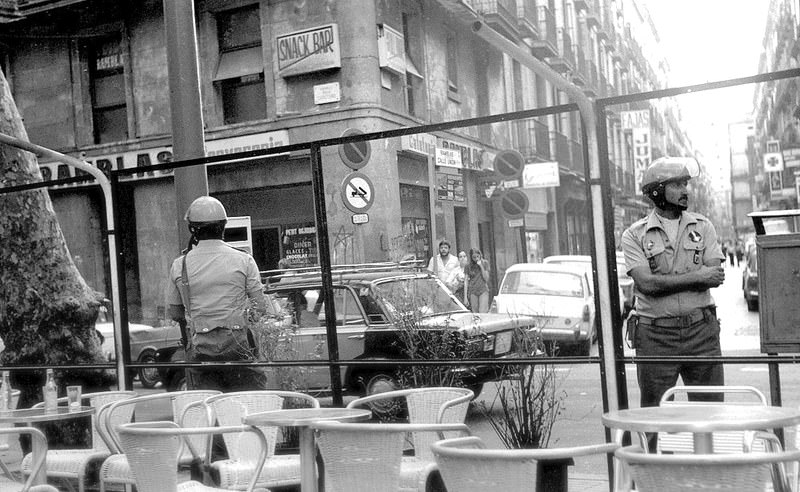 #21 Police in the branches, Barcelona, 1979.