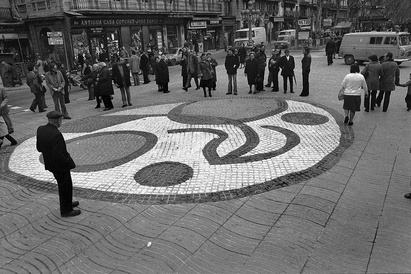 #64 Pla de l’Os, Ramblas, Barcelona 1976